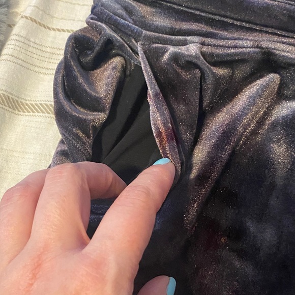 Lululemon Black Velvet Tie-Dye Joggers - Picture 4 of 8